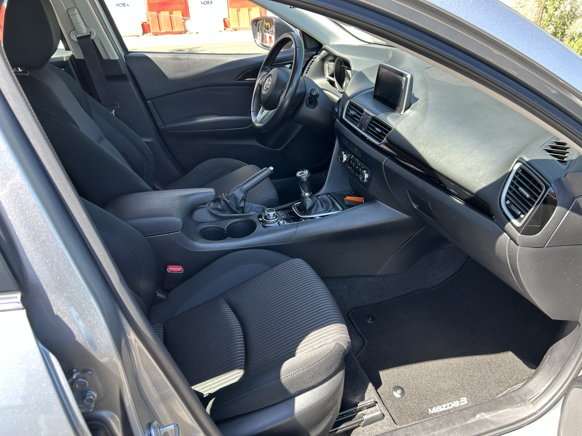 Mazda 3 2.0 TS airco navigatie/camera keurige auto, Auto's, Mazda, Voorwielaandrijving, Stof, Gebruikt, Zwart