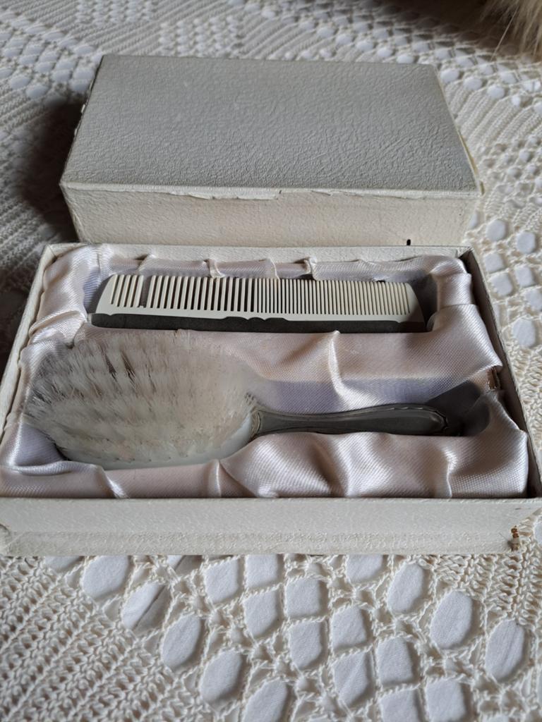 Vintage kinder borstel en kam setje in doosje, Antiek en Kunst, Ophalen of Verzenden