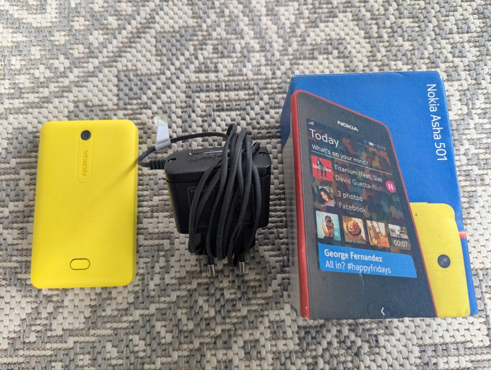 Nokia Asha 501 Geel - Zo goed als nieuw met doos, Geel, Touchscreen, Ophalen of Verzenden, Klassiek of Candybar