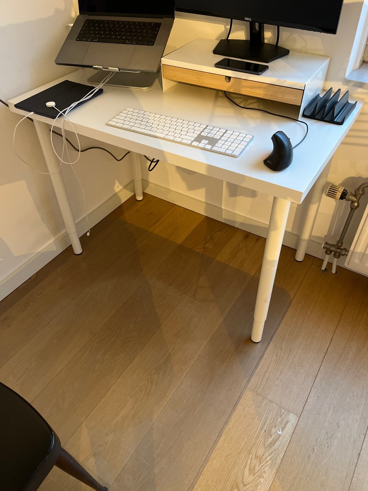 IKEA Linnmon bureau met Adils poten - 100x60 computer table, Huis en Inrichting, Bureaus, Ophalen, Demontabel, Gebruikt, Spaanplaat of MDF