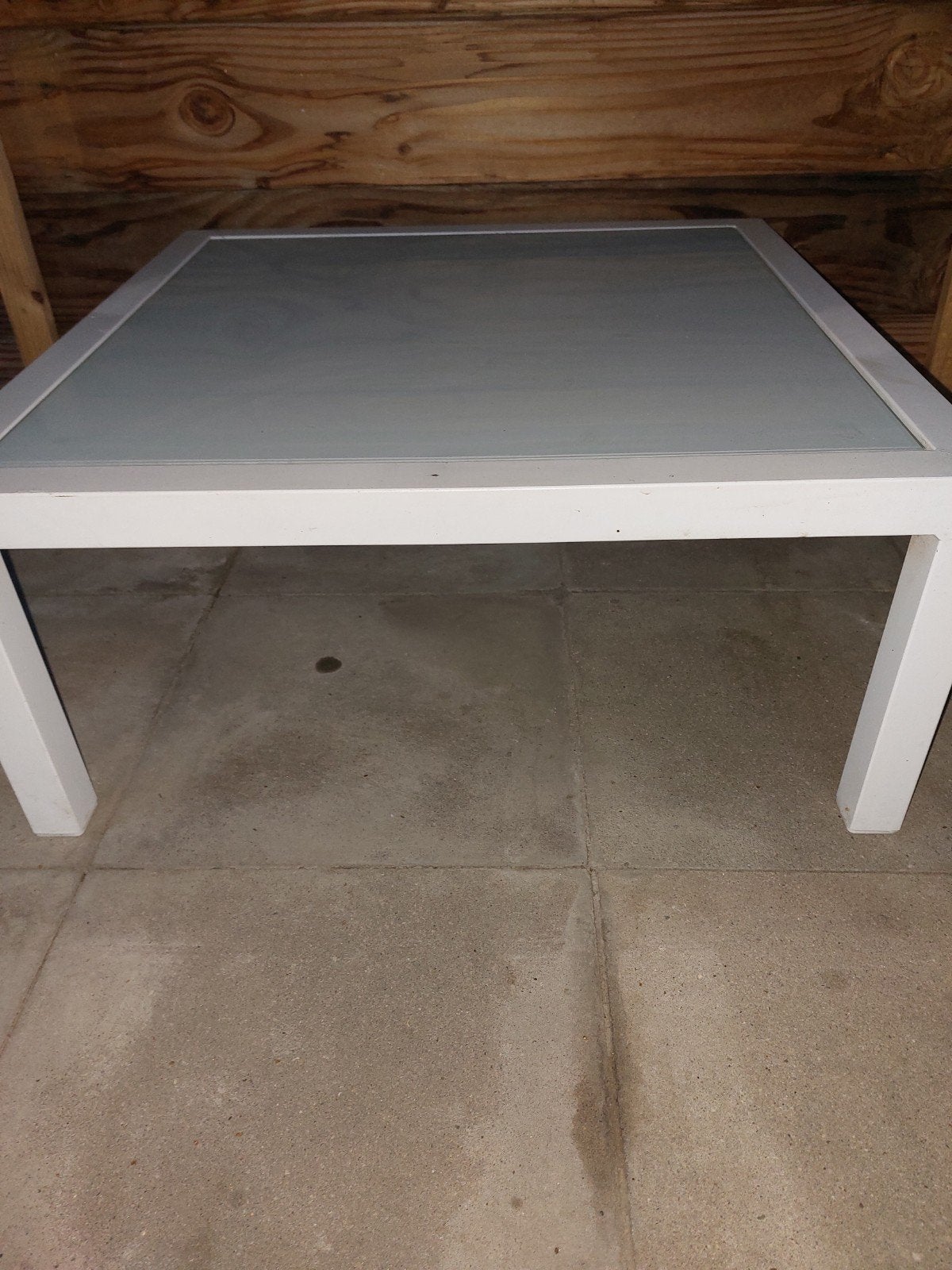 Wit metalen salontafel met glazen blad., Ophalen, Gebruikt, Vierkant, Metaal