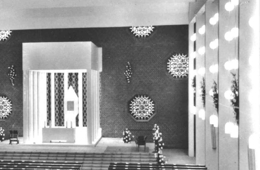 967643	Brunssum	Limburg	1964 st Gregorius kerk Wederopbouw, Ophalen of Verzenden, 1960 tot 1980, Ongelopen, Limburg