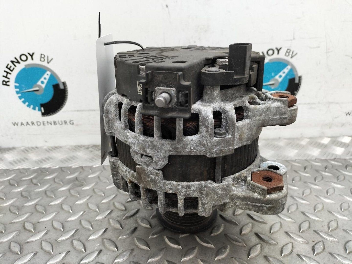 VOLVO XC60 DYNAMO 2016, Ophalen of Verzenden, Gebruikt, ARN erkend