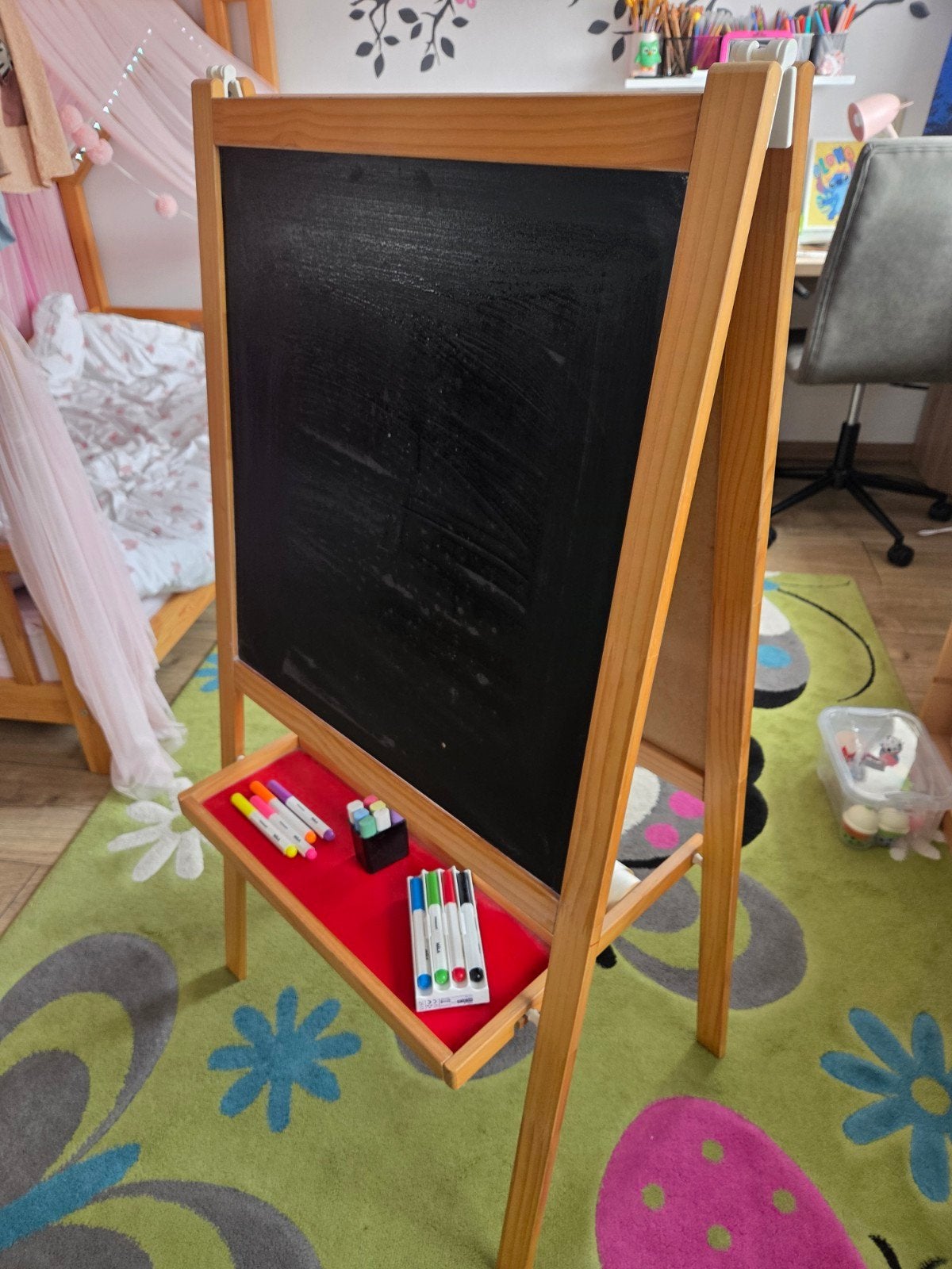 Ikea tekentafel / schoolbord met stiften, Ophalen, Gebruikt, Jongen of Meisje