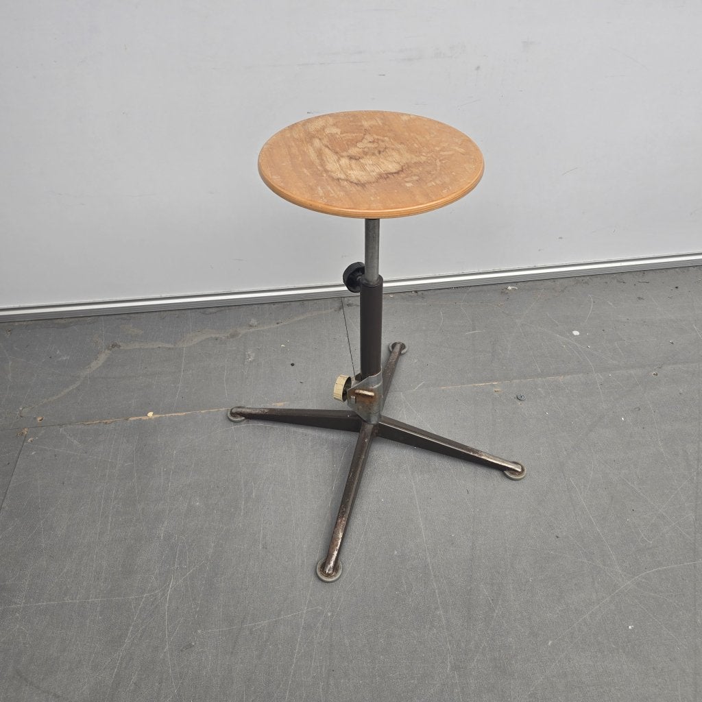 Retro Ahrend krukje - 68 cm hoogte