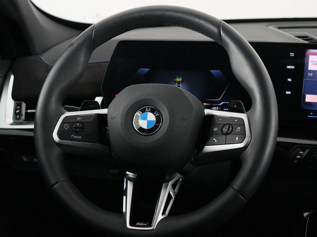 BMW X1 sDrive20i (bj 2025, automaat), 1525 kg, Gebruikt, Zwart, 156 pk