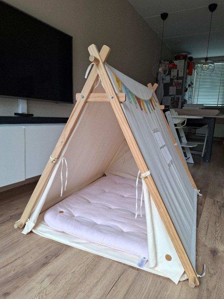 Petit Amélie speeltent - crème met houten frame, Ophalen, Zo goed als nieuw