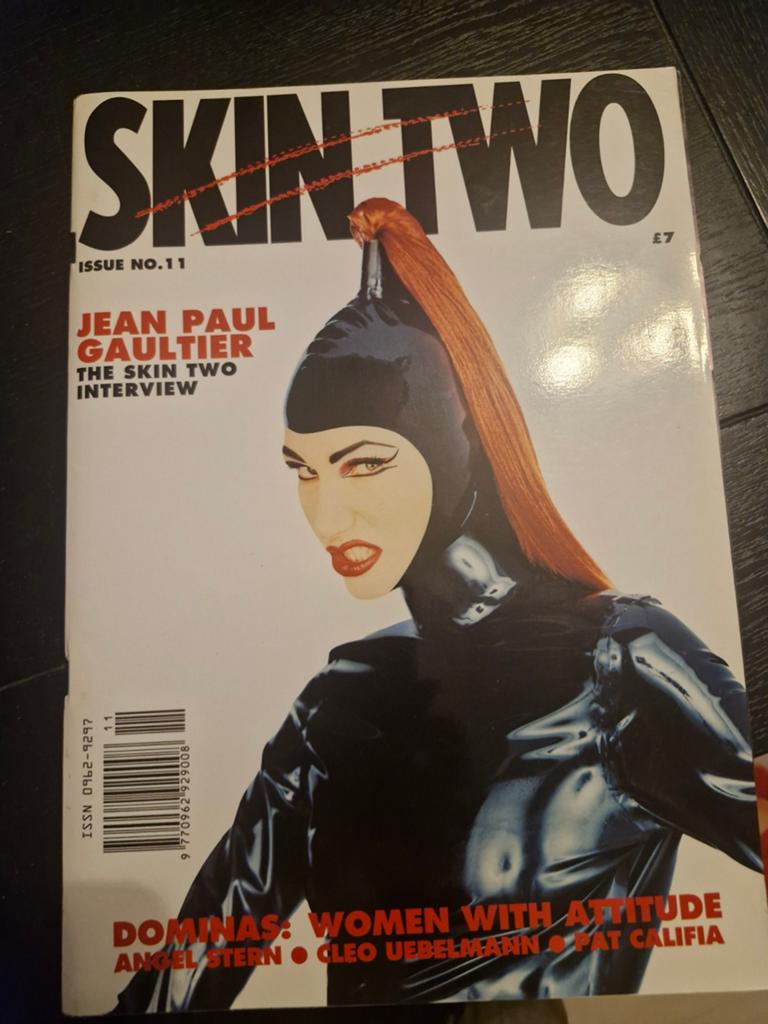 Skin Two nr 11. Fetish magazine., Ophalen of Verzenden, Zo goed als nieuw