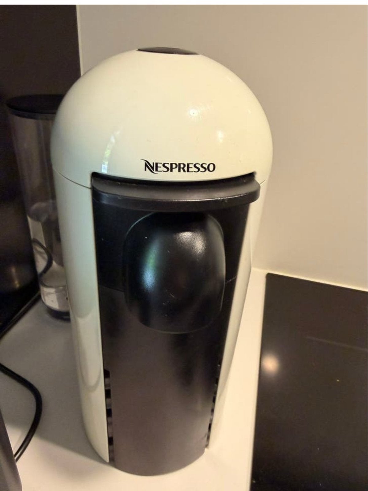 Nespresso Inissia Koffiezetapparaat - Wit, Gebruikt, Espresso apparaat, Ophalen of Verzenden, 1 kopje