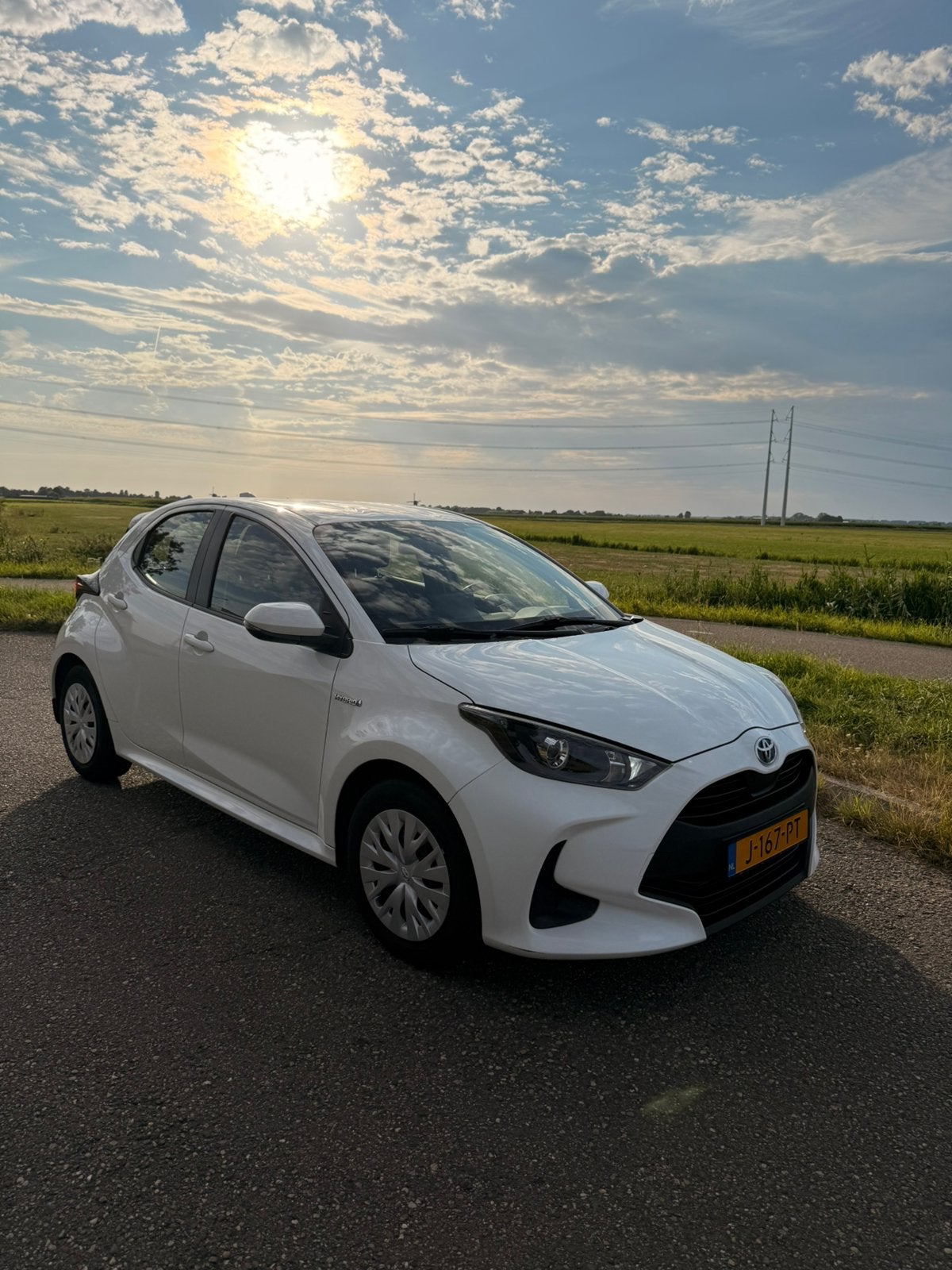 Toyota Yaris 5-deurs 1.5 Hybrid Active automaat, Zwart, 450 kg, 26 km/l, Dealer onderhouden
