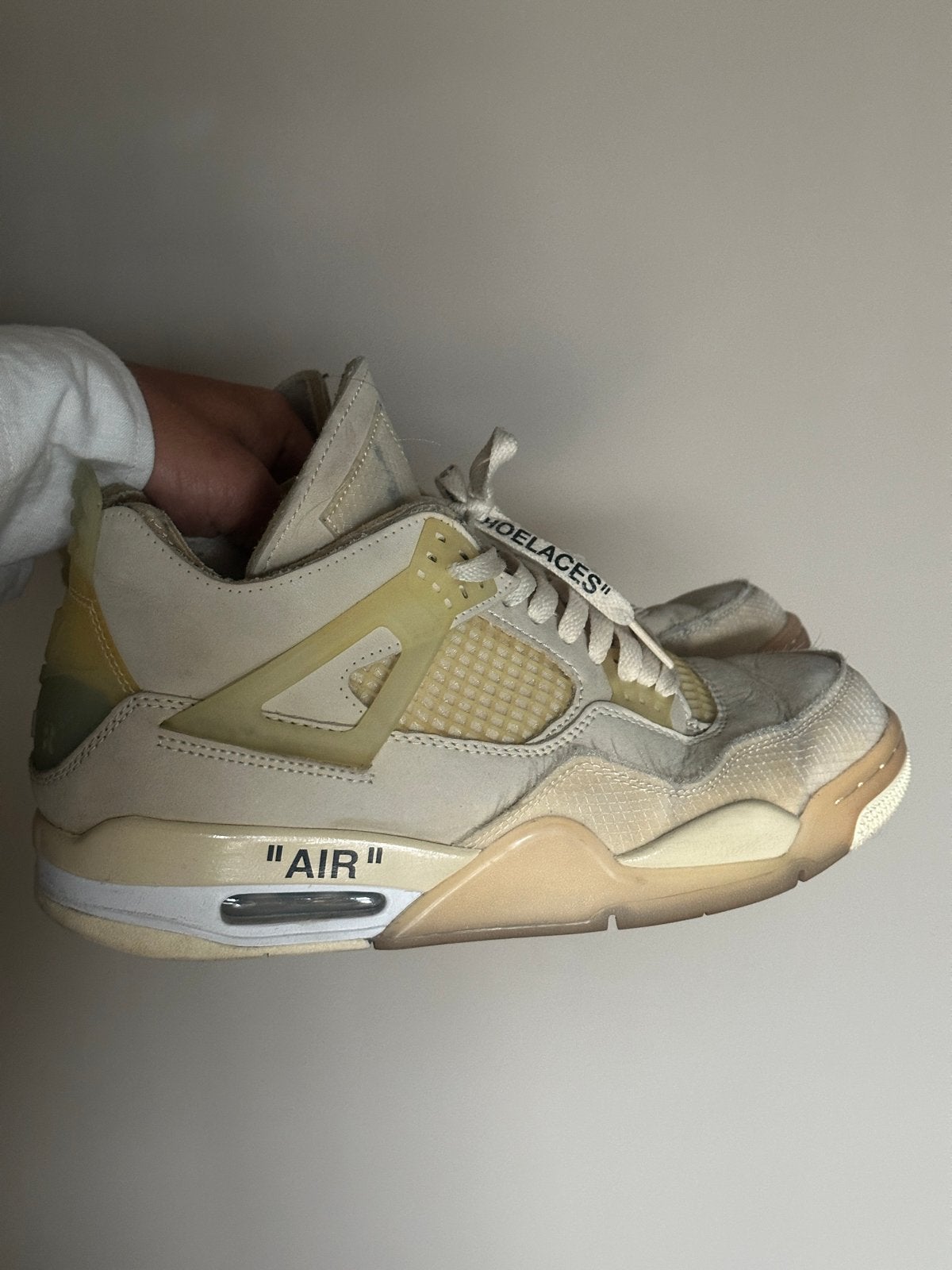 Off-White x Air Jordan 4 'Sail', Ophalen of Verzenden, Gedragen, Beige, Sneakers of Gympen