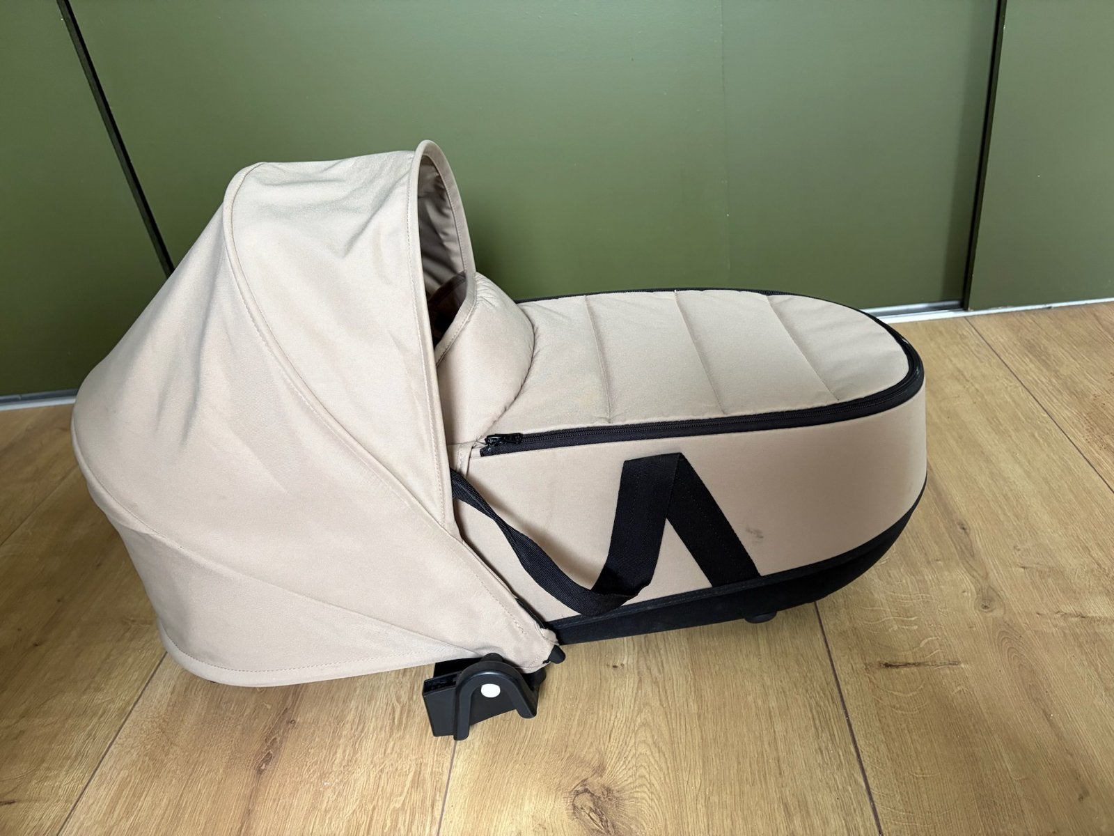 Babyzen Yoyo reiswieg beige incl. adapters, Zo goed als nieuw, Met reiswieg, Ophalen, Kinderwagen