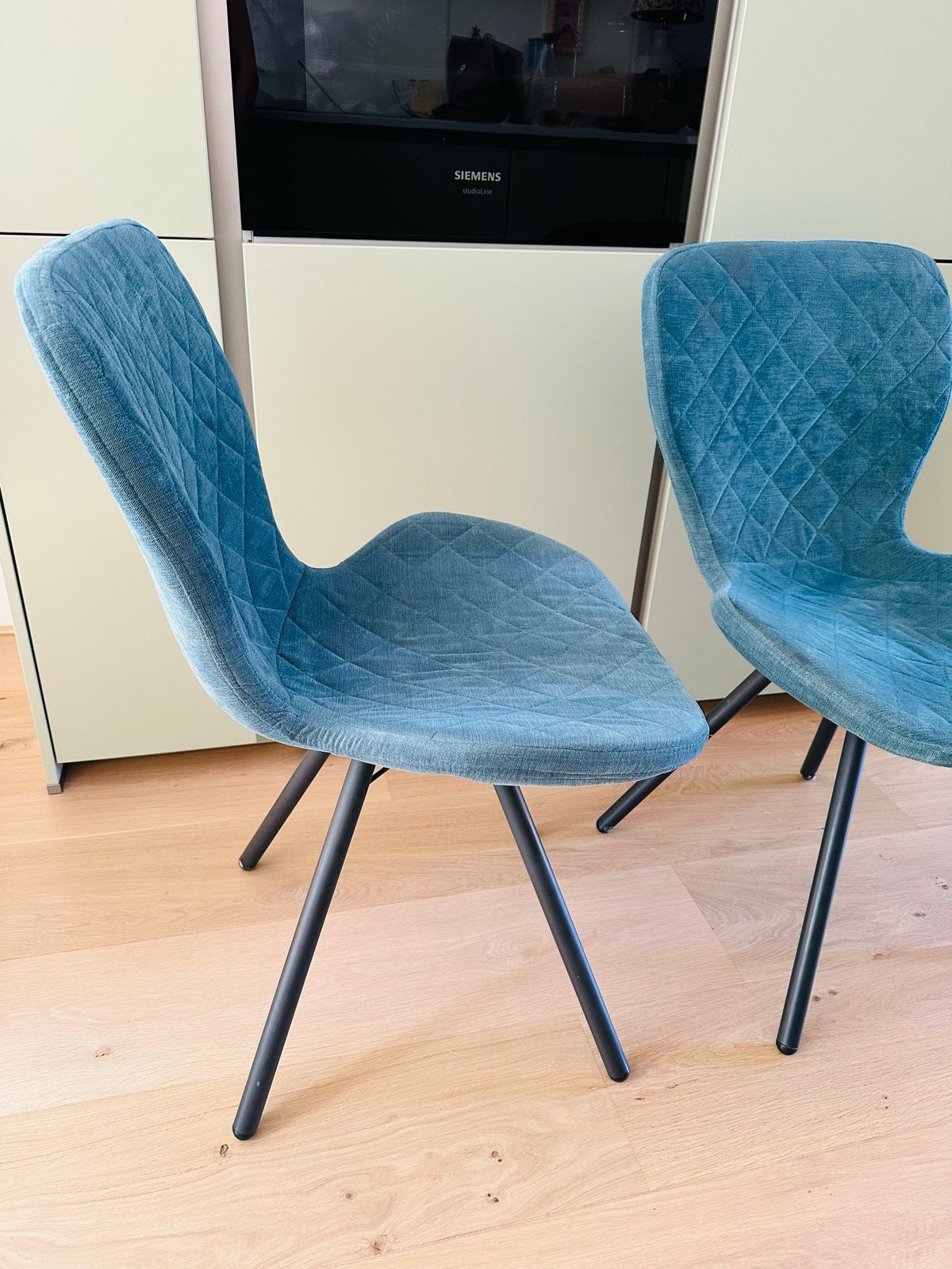 Set v 2 eetkamerstoelen, petrol stoffen bekleding, Ophalen, Gebruikt, Twee, Blauw