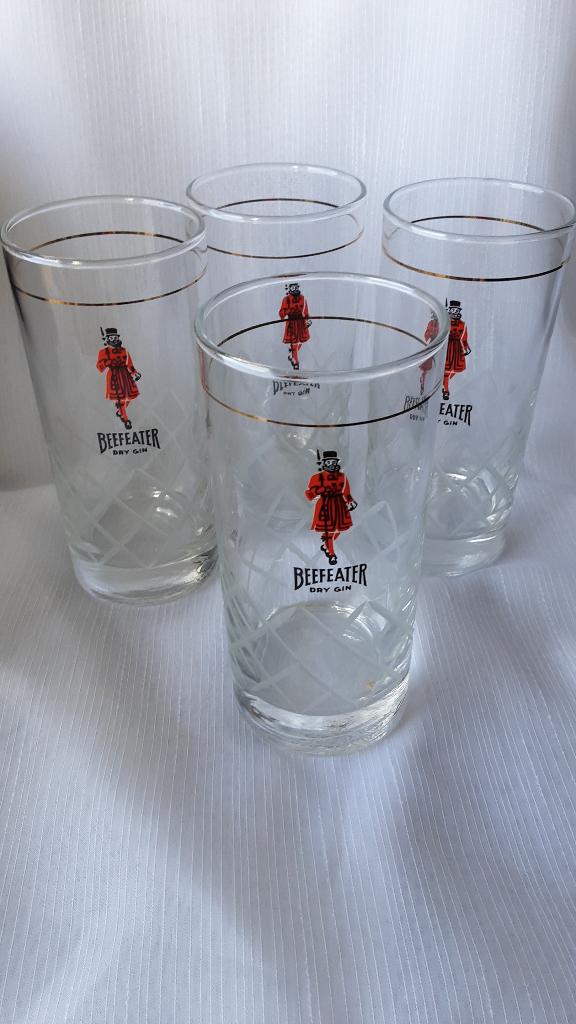 BEEFEATERS glazen, gegraveerd, Verzamelen, Glas en Borrelglaasjes, Ophalen of Verzenden, Zo goed als nieuw, Borrel- of Shotglas