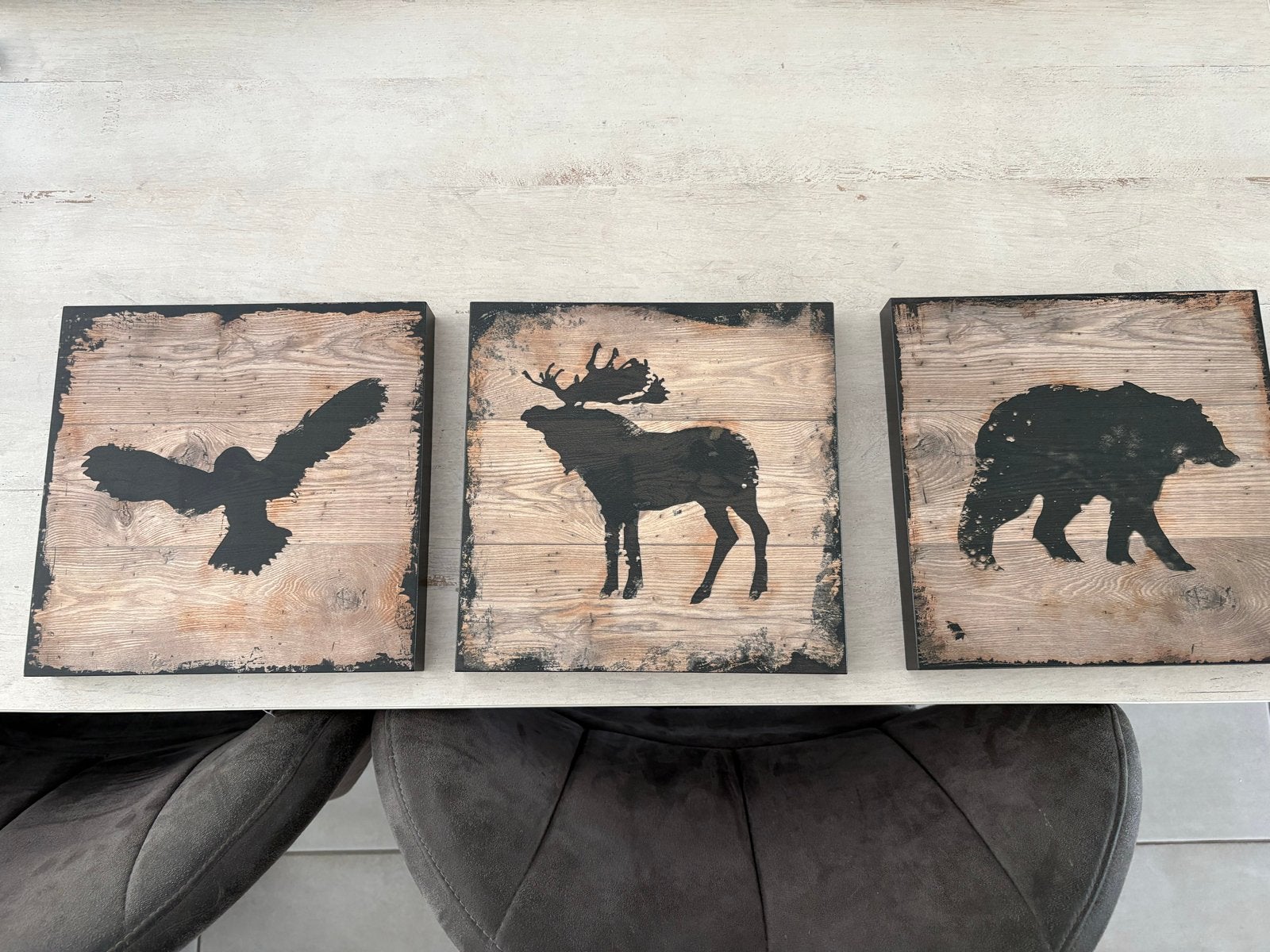 Set van 3 houten schilderijen: Uil, Eland, Beer - 50x50x3 cm, 50 – 75, Overige typen, Ophalen of Verzenden, Zo goed als nieuw
