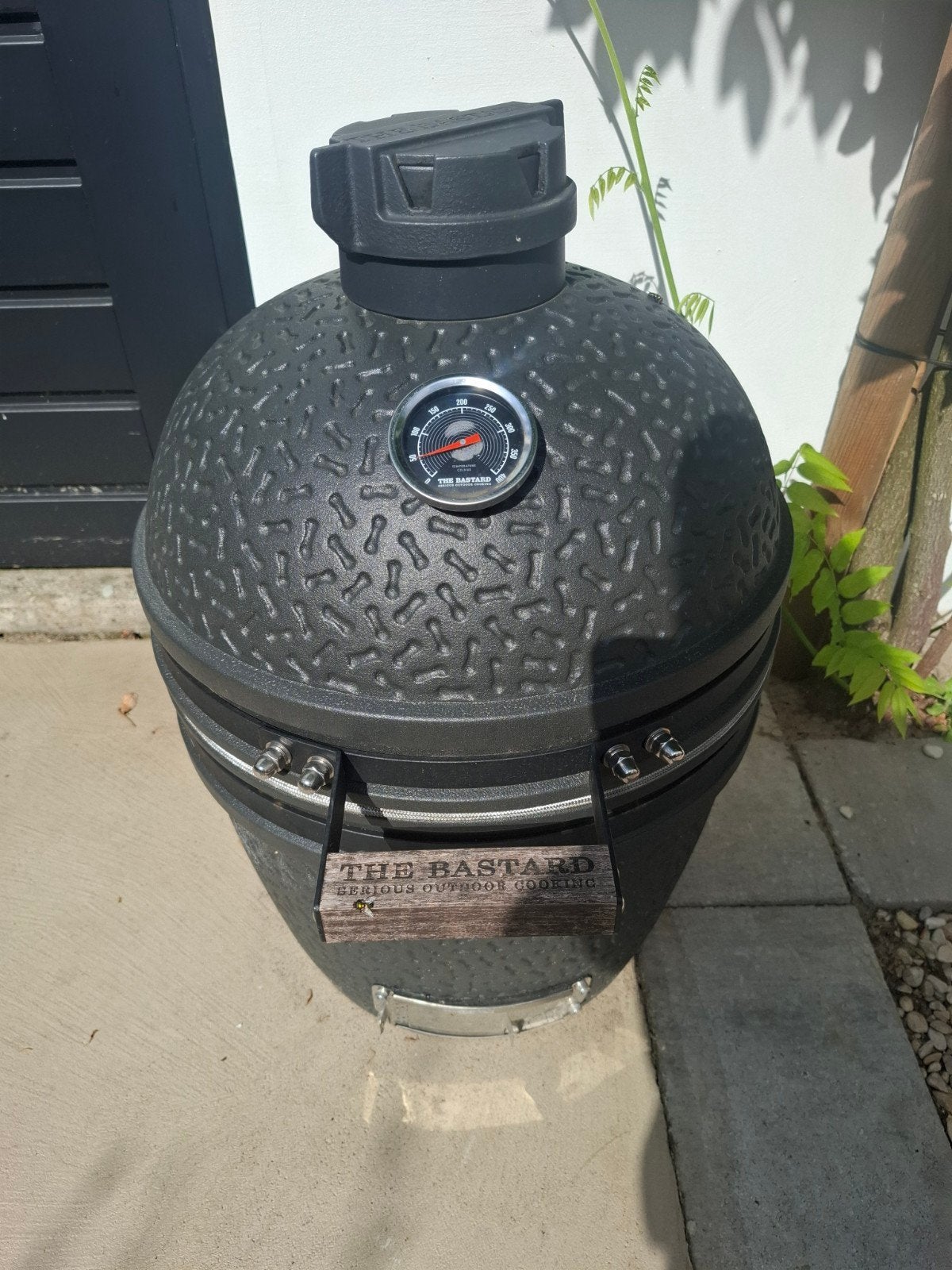 The Bastard Urban compact Kamado BBQ - Serious Outdoor Cook, Ophalen
