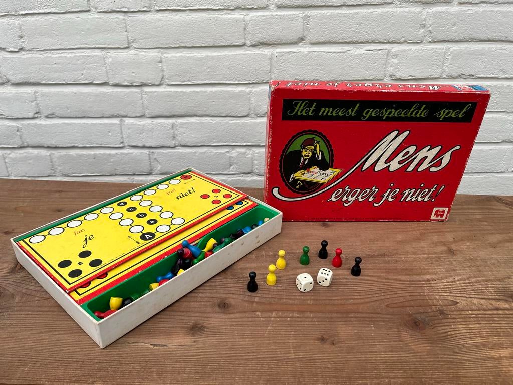 Mens erger je niet - Klassiek bordspel met houten pionnen, Drie of vier spelers, Ophalen of Verzenden, Gebruikt