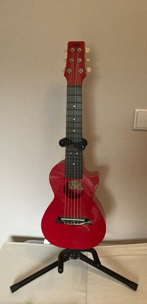 Korala PUG-40-RD Guitarlele - kindergitaar met standaard, Ophalen, Zo goed als nieuw, Overige typen