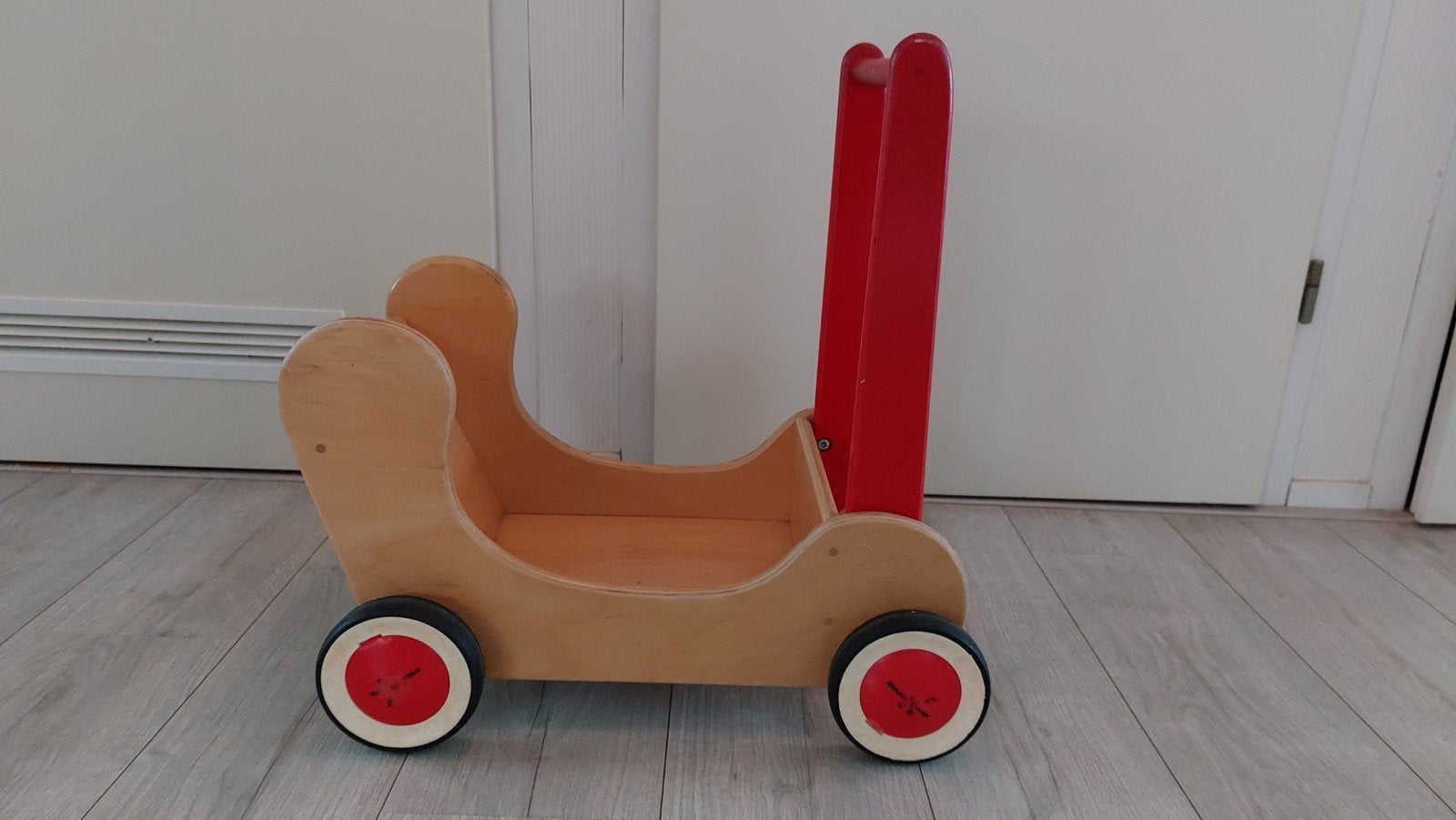 Houten poppenwagen / loopwagen, Ophalen, Gebruikt, Duw- of Trekspeelgoed