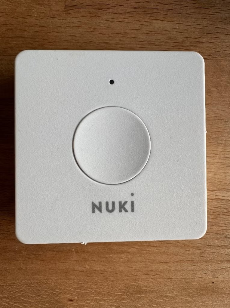 Nuki Opener Wit (Slimme Intercom)  + Gratis 2e zwarte Opener, Ophalen of Verzenden, Zo goed als nieuw, Draadloos