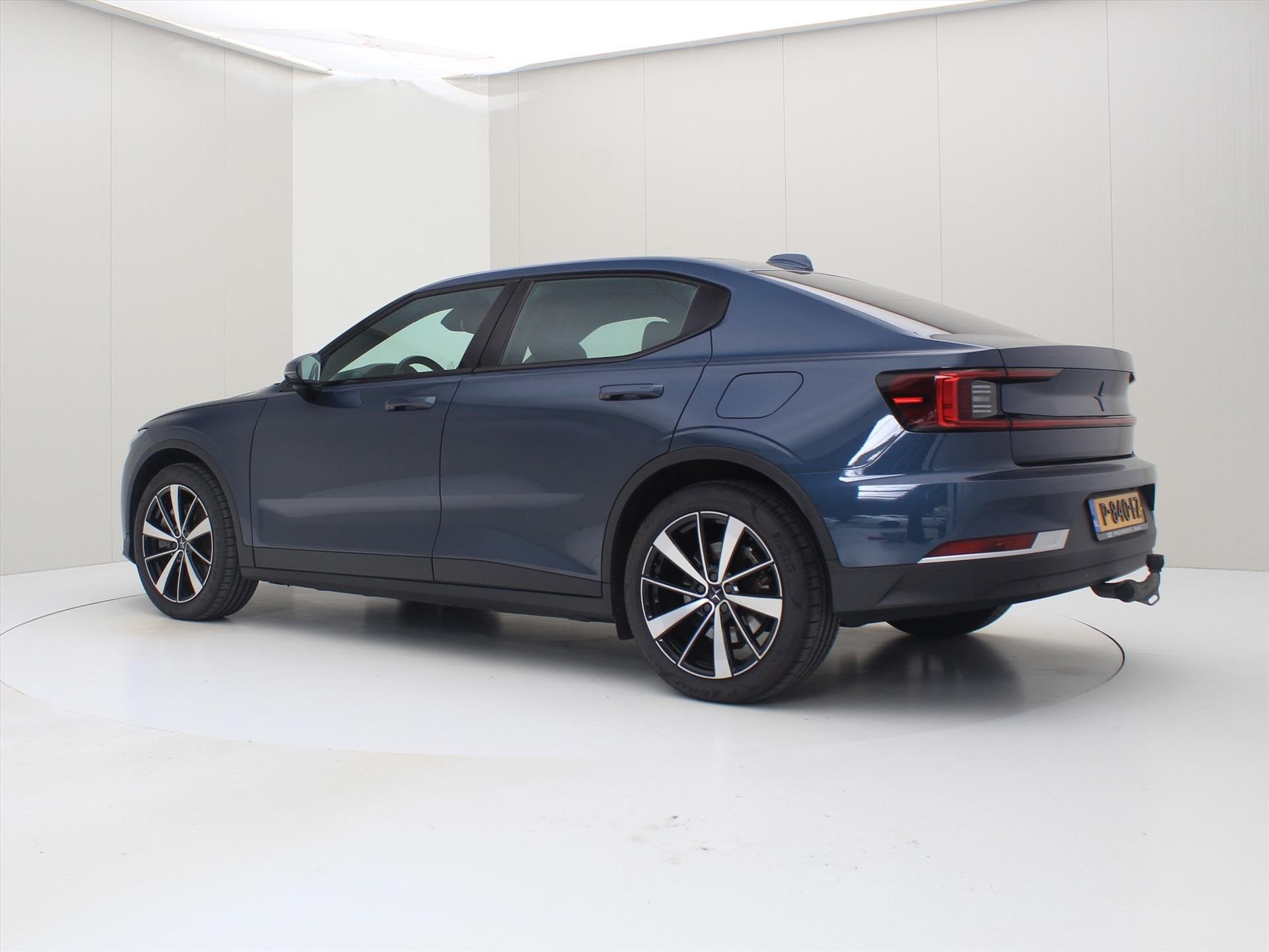 Polestar 2 Standard Range Single Motor 63kWh 225pk 91.65% So, Auto's, Polestar, Automaat, Stof, Gebruikt, Zwart