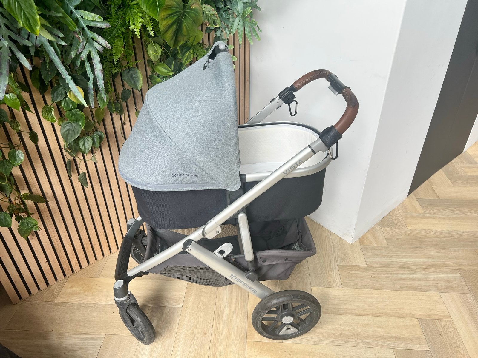 Uppababy Vista V2 Kinderwagen met reiswieg en accessoires, Gebruikt, Combiwagen, Met reiswieg, Ophalen