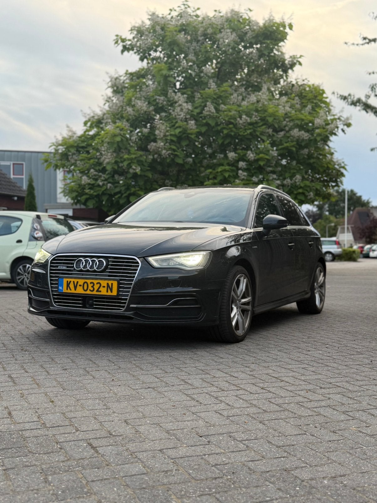 Audi A3 Sportback E-Tron 1.4 HEV 2015 zwart, Ophalen, Voor, Nieuw, Audi