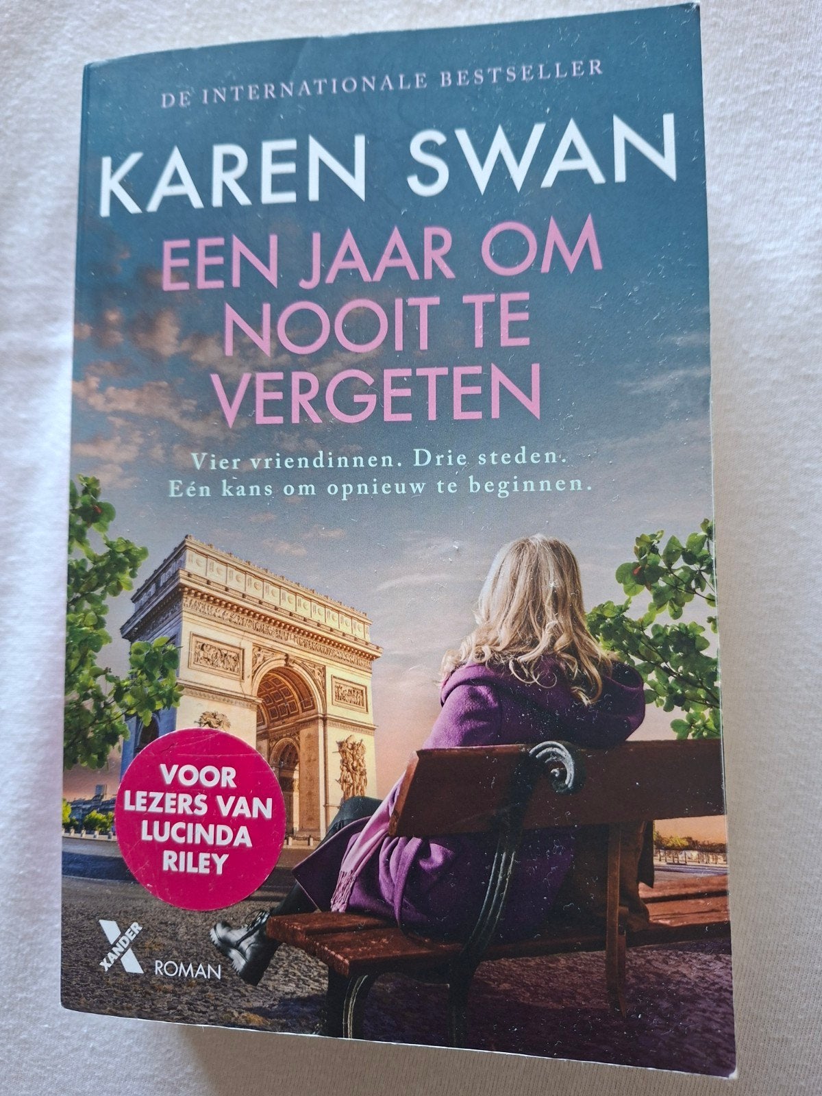 Karen Swan - Een jaar om nooit te vergeten, Ophalen of Verzenden, Zo goed als nieuw, Karen Swan