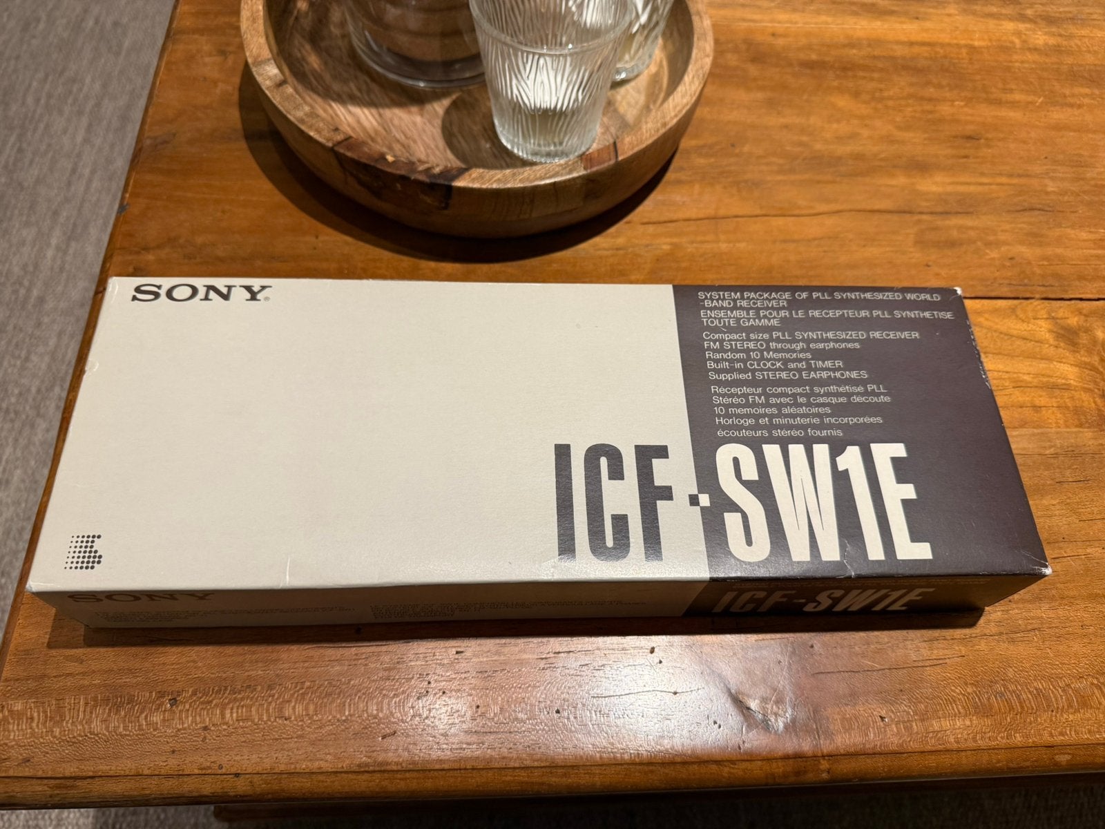 Sony ICF-SW1E - SW1 - Leather case - AN-61 Compact Antenna, Ophalen of Verzenden, Zo goed als nieuw, Wereldontvanger
