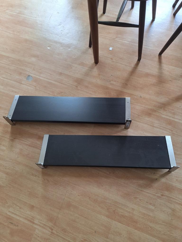 2 IKEA plankjes + dragers van GRANHULT, Ophalen, Gebruikt