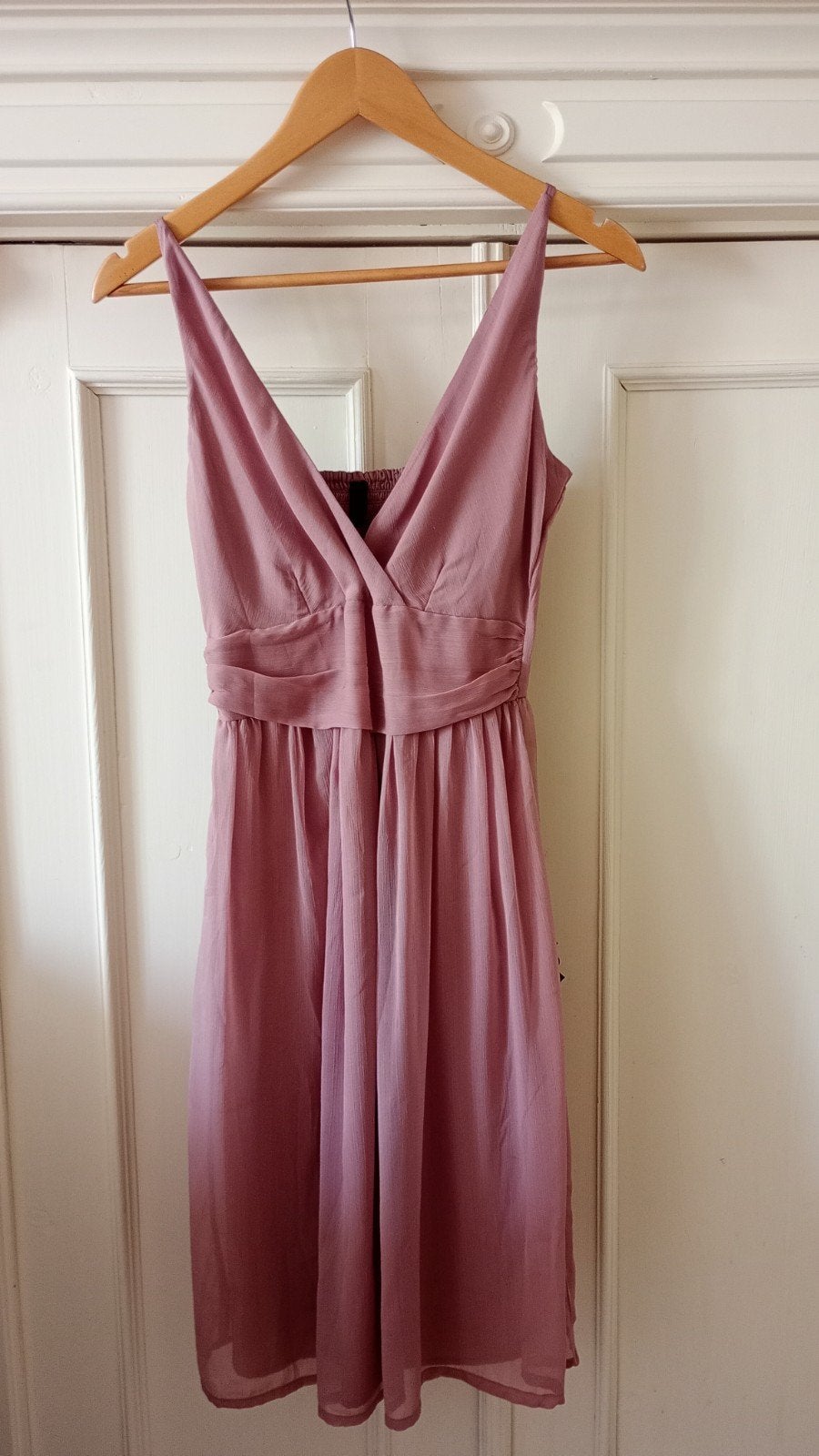 Vero Moda Roze Jurk - Maat XS, Kleding | Dames, Vero Moda, Nieuw, Ophalen of Verzenden, Knielengte