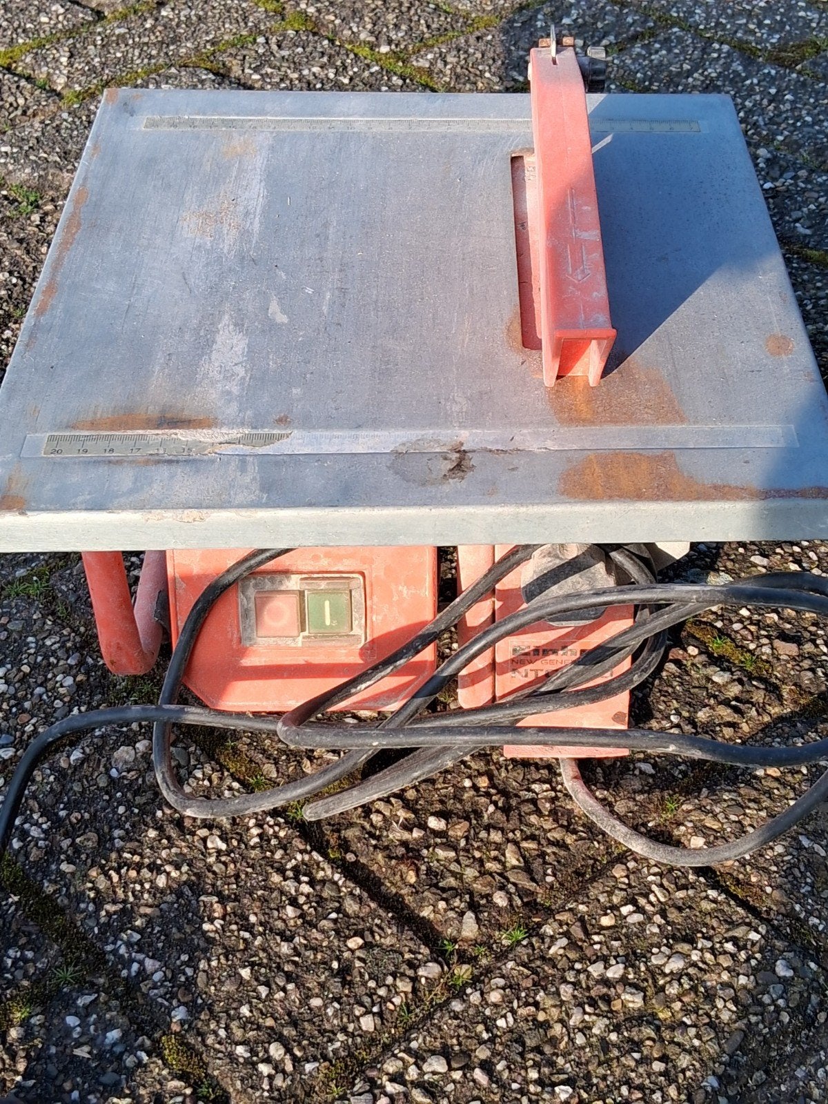 Tegelzaag machine, Ophalen, Gebruikt, 1200 watt of meer, 30 tot 70 mm