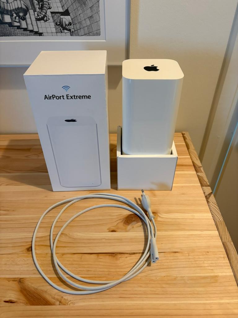 Apple Airport Extreme 802.11ac, Computers en Software, Routers en Modems, Zo goed als nieuw, Router, Ophalen of Verzenden