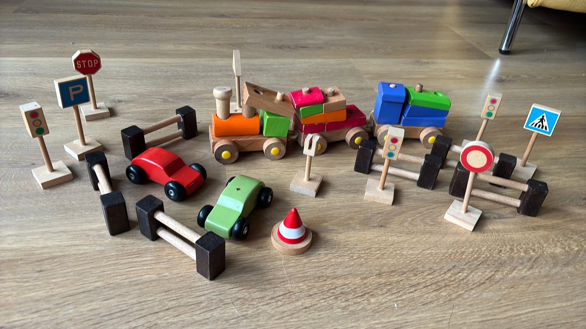 Houten trein, auto, verkeer, Ophalen of Verzenden, Gebruikt