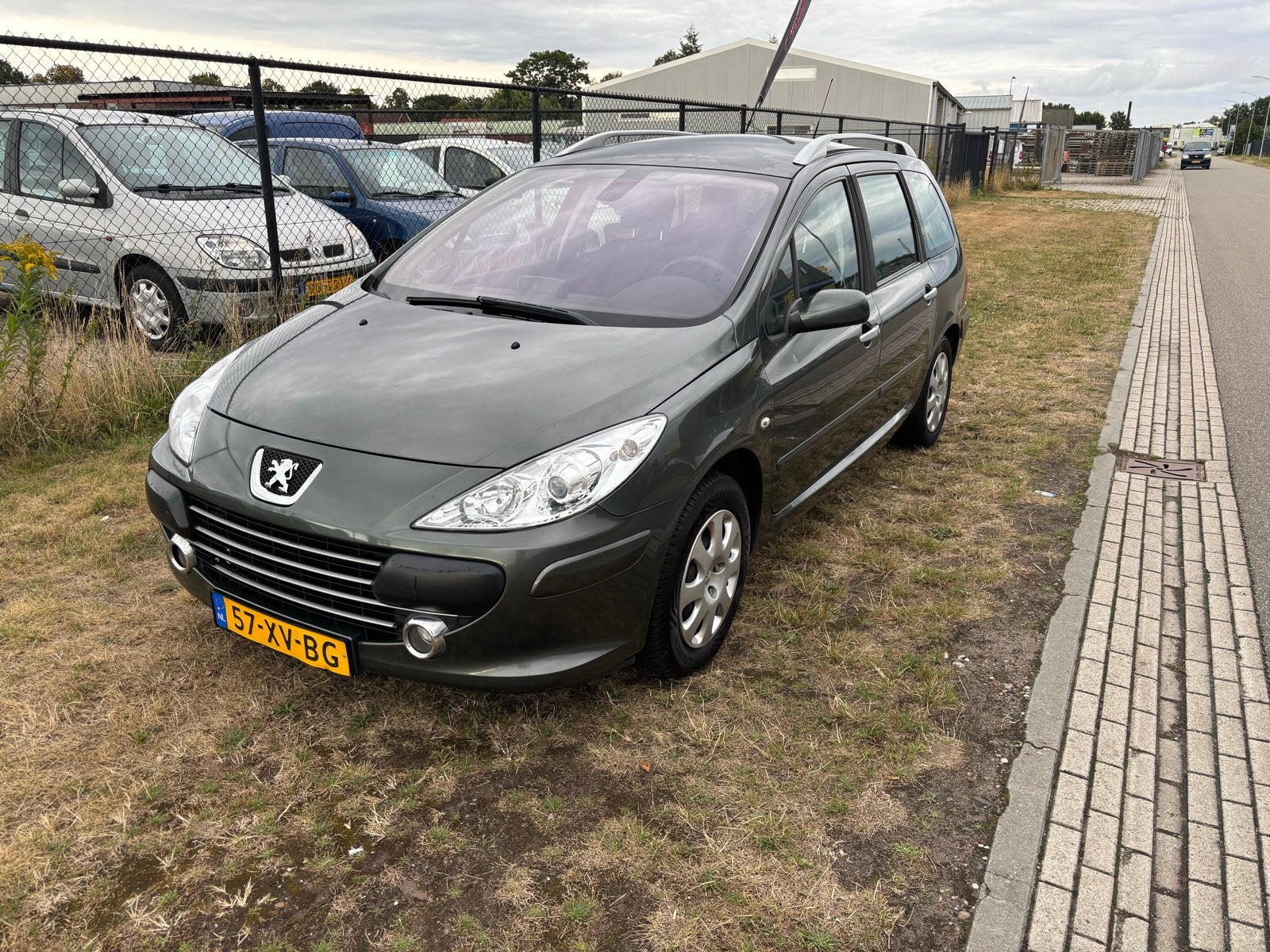 Peugeot 307 2.0 16V SW 2007 Grijs, Auto's, Peugeot, 730 kg, 4 cilinders, 7 stoelen, Origineel Nederlands