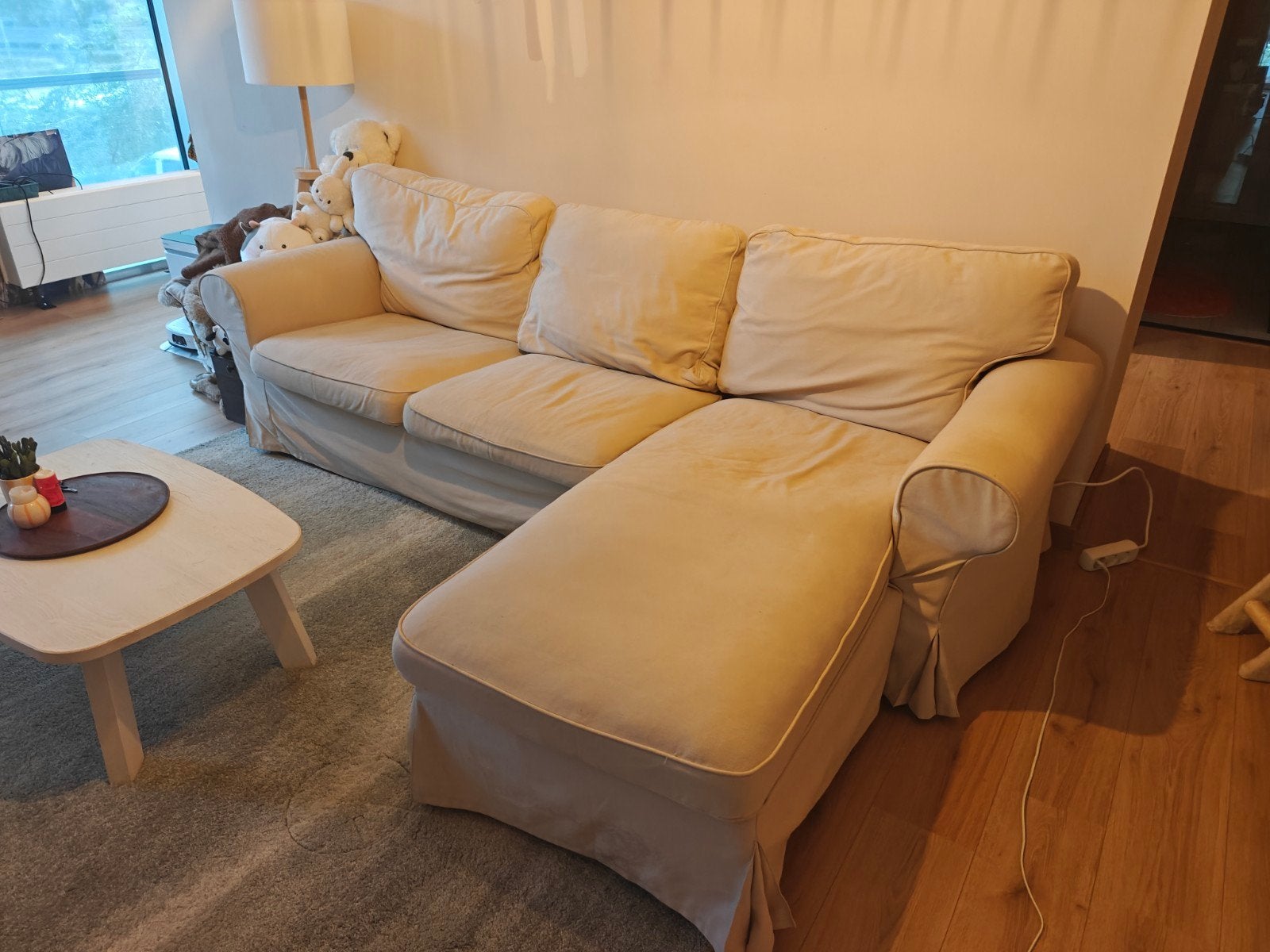 Ikea Ektorp Hoekbank met Chaise Longue - Crème, Huis en Inrichting, Banken | Bankstellen, 250 tot 300 cm, Gebruikt, Hoekbank, 75 tot 100 cm