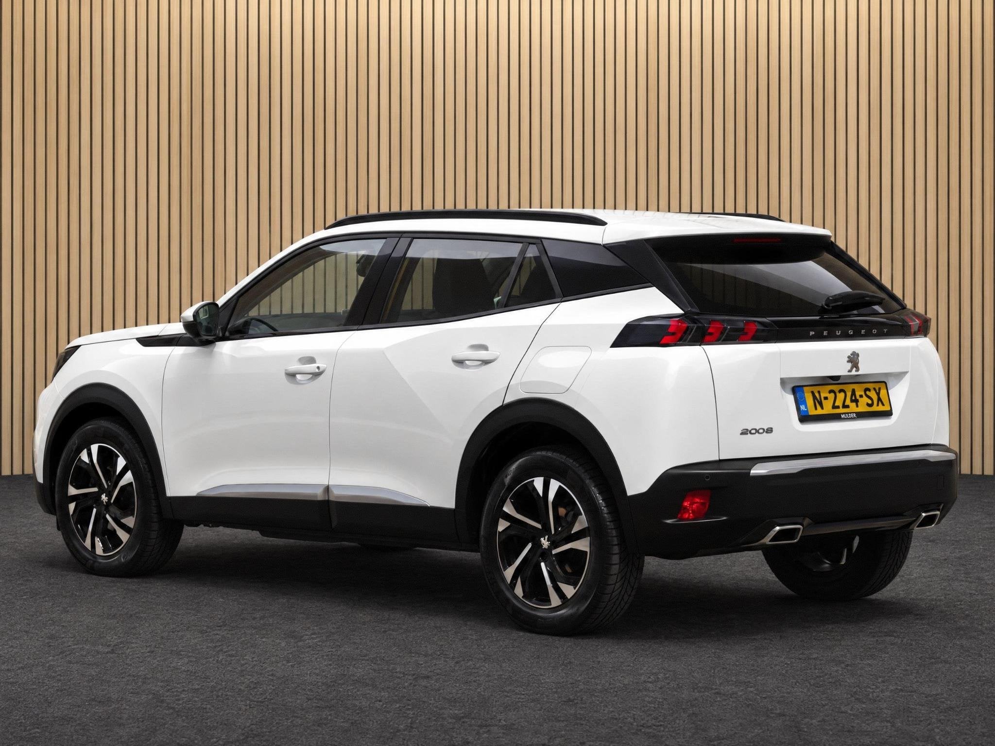 Peugeot 2008 1.2 PT 130 Allure | Camera/Navi/Climate, Auto's, Voorwielaandrijving, 12 maanden, Euro 6, 1199 cc