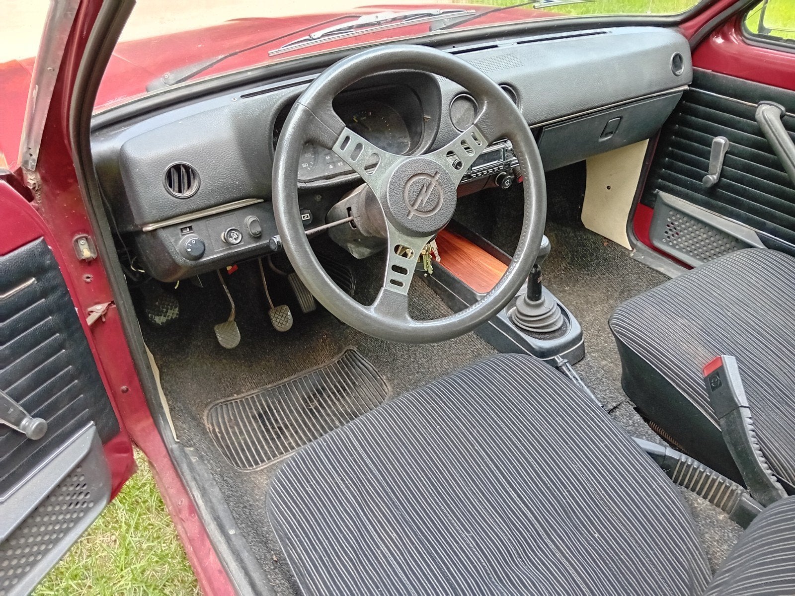 Opel Kadett 1.2 Caravan 1978 Rood, foto 6