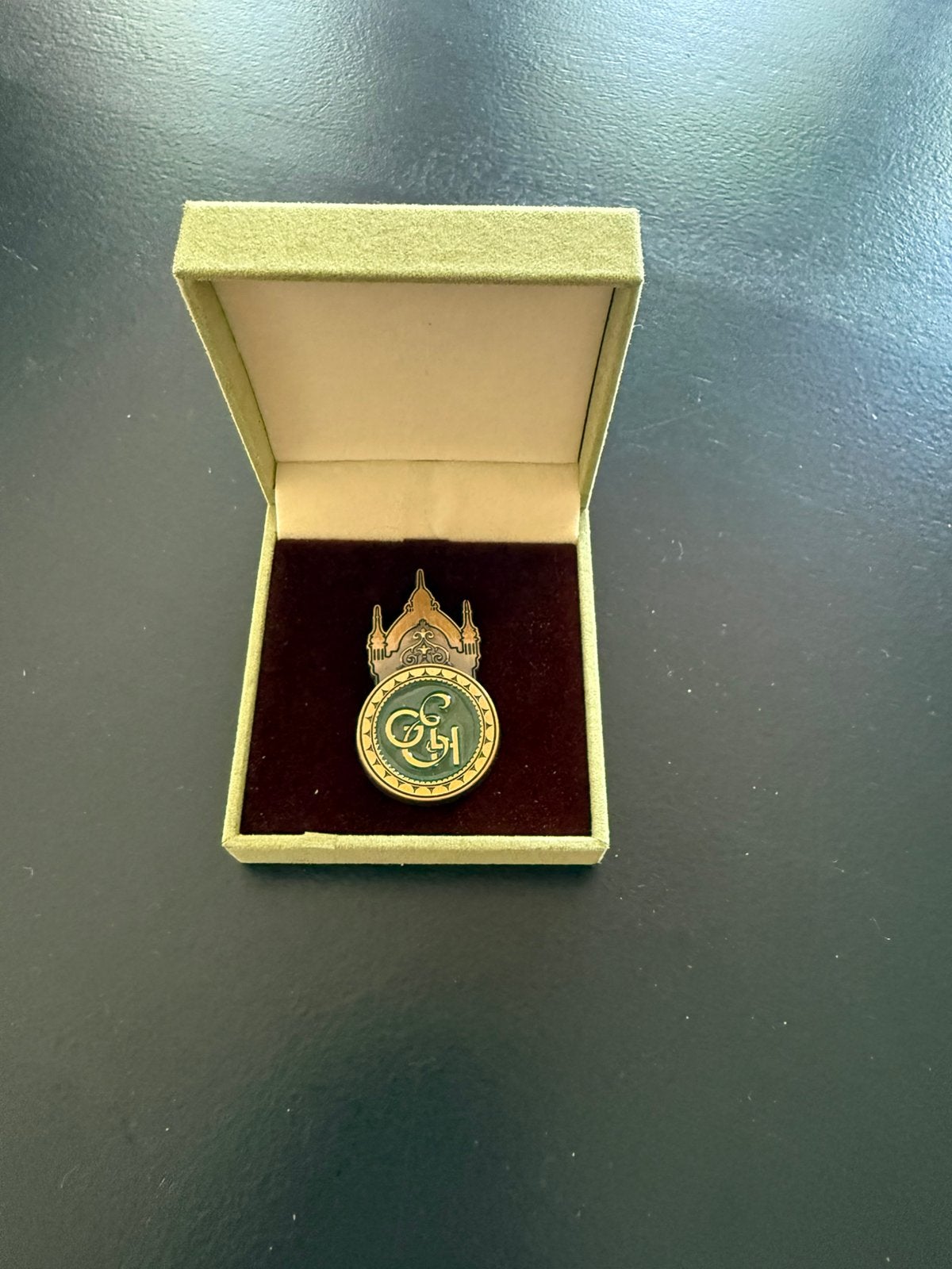 Grand Hotel pin Efteling, Verzamelen, Efteling, Ophalen of Verzenden, Nieuw, Button of Speldje