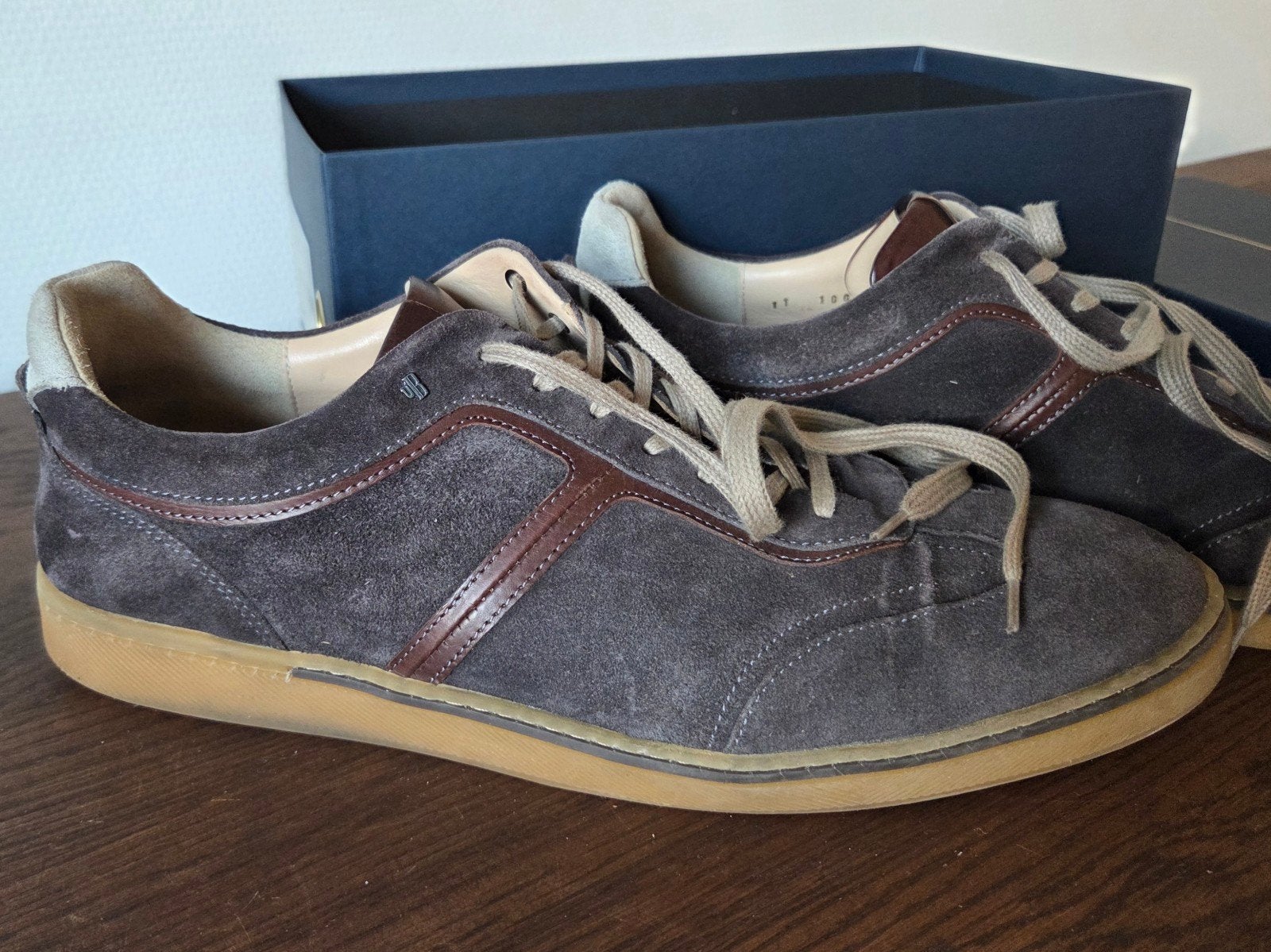 Van Bommel sneakers bruin suède maat 47/48, Bruin, Ophalen of Verzenden, Van Bommel, Sneakers of Gympen