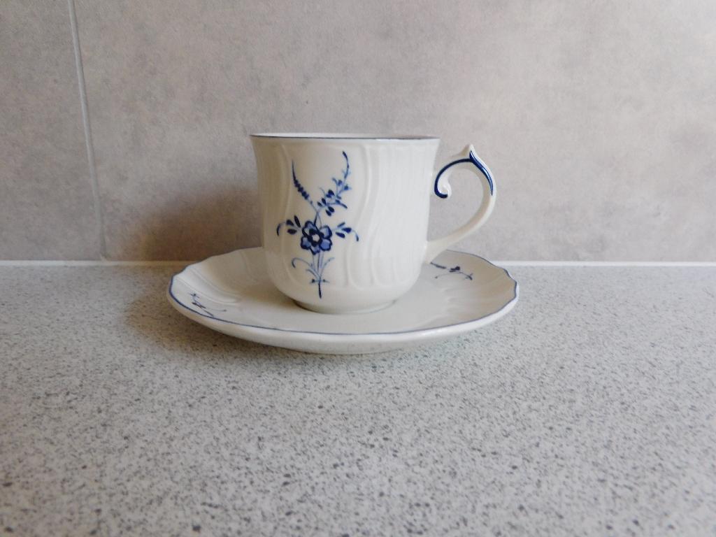 Kop en schotel Vieux Luxembourg Villeroy & Boch, Ophalen of Verzenden, Zo goed als nieuw, Overige stijlen, Kop(pen) en/of Schotel(s)