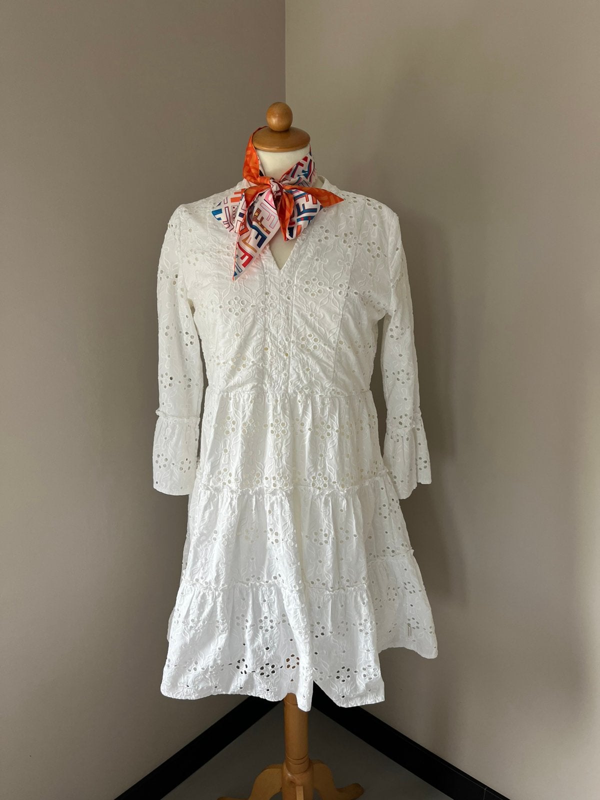 Ai&Ko broderie jurk wit 176 XS, Ophalen of Verzenden, Zo goed als nieuw, Meisje, Jurk of Rok