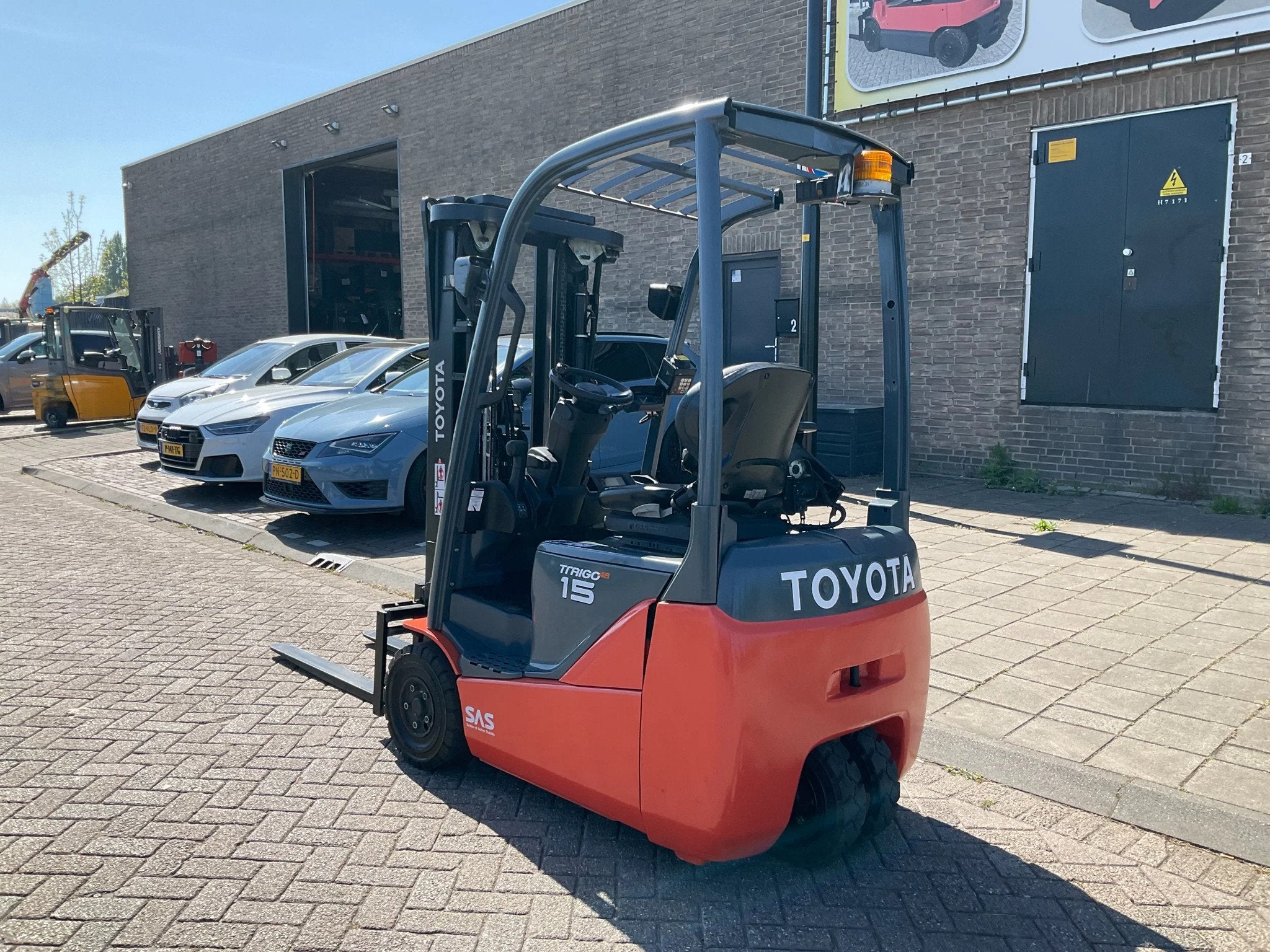 Toyota 8FBET15 1500KG 4.30METER HEFTRUCK (bj 2015), Zakelijke goederen, Machines en Bouw | Heftrucks en Intern transport, Heftruck
