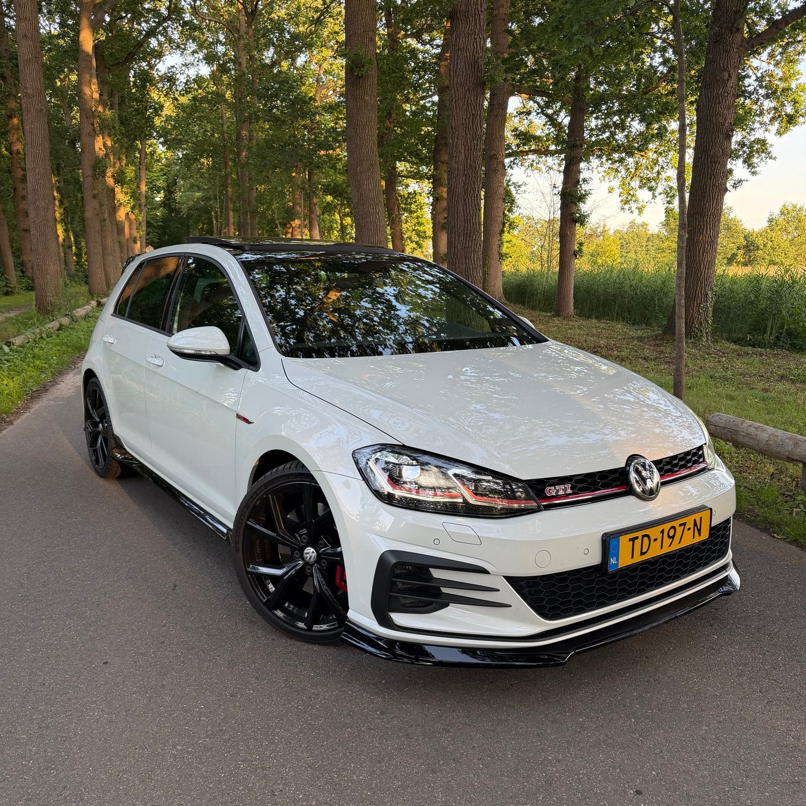 Volkswagen Golf 2.0 Gti 245pk 7-DSG 5D 2017 Wit, Auto's, Volkswagen, Euro 5, Zwart, 4 cilinders, 1984 cc