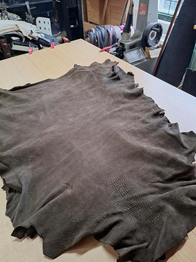 Ruwgelooide lamshuiden, 22,50 euro per huid., Hobby en Vrije tijd, Leer of Kunstleer, Nieuw, Ophalen of Verzenden, 30 tot 120 cm