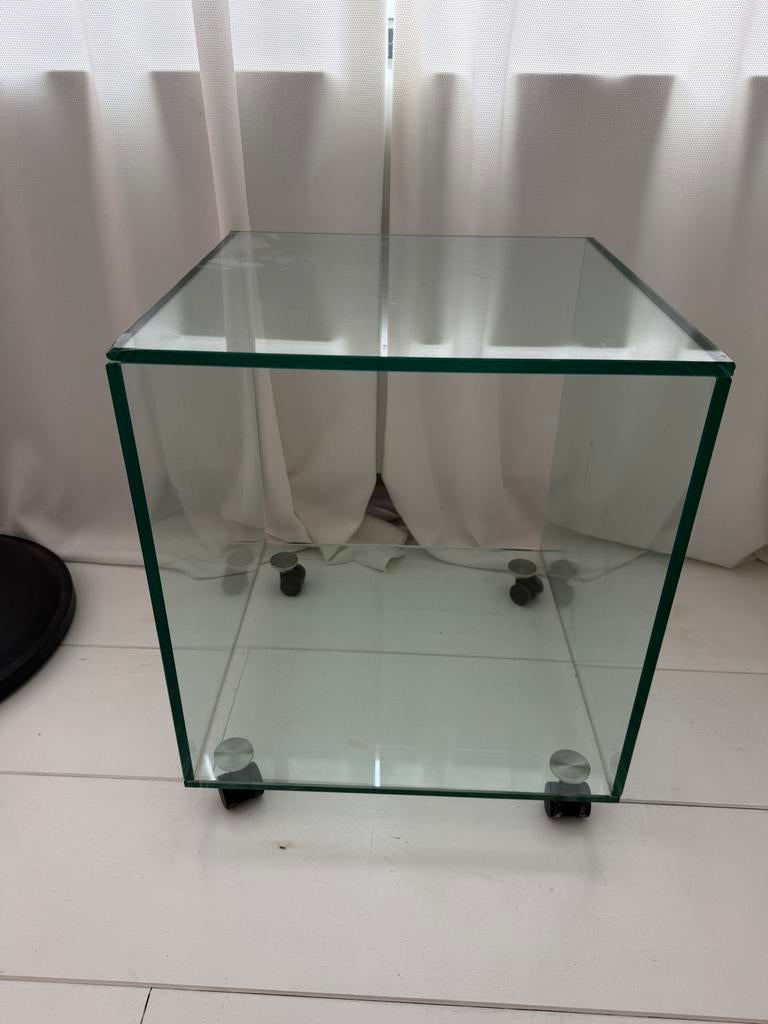 Glazen tafeltje met wieltjes, Huis en Inrichting, Ophalen, Minder dan 45 cm, Minder dan 55 cm, Vierkant