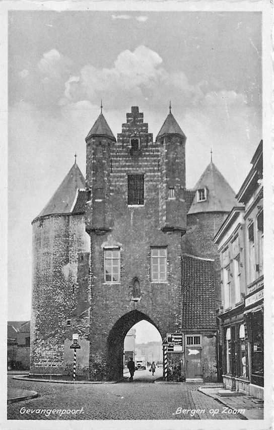300-050-015 Bergen op Zoom Gevangenpoort, Verzenden, Voor 1920, Noord-Brabant