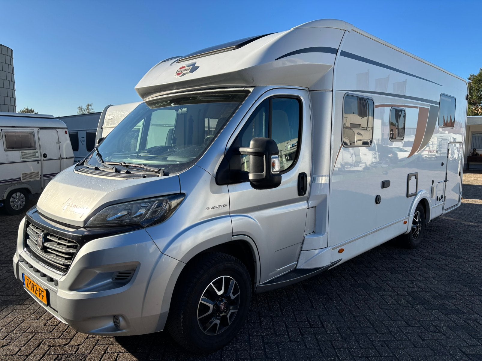 Burstner Harmony line 736 face to face en twee airco's, Caravans en Kamperen, Standaard zit, Ringverwarming, Fiat, 7 tot 8 meter