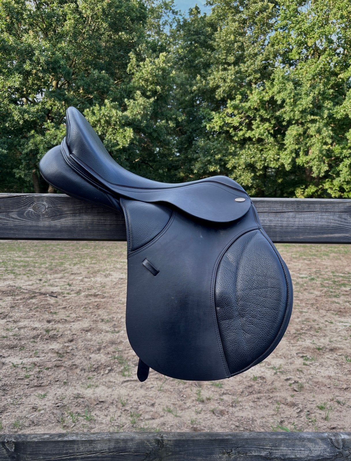Thorowgood T8 veelzijdigheids zadel 18 inch zwart, Ophalen of Verzenden, Zo goed als nieuw