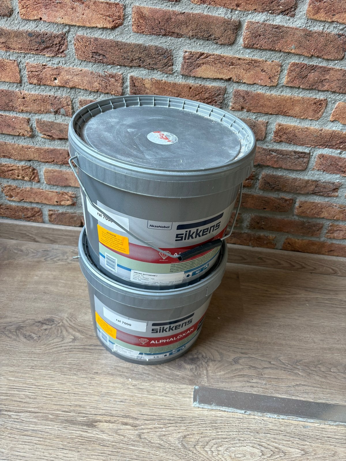2x Nieuwe Sikkens muurverf grijs RAL 7000, Doe-het-zelf en Verbouw, Schildersmaterialen, Ophalen, Nieuw, Overige typen